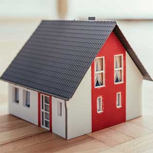 Applying for a home loan online vs offline banner